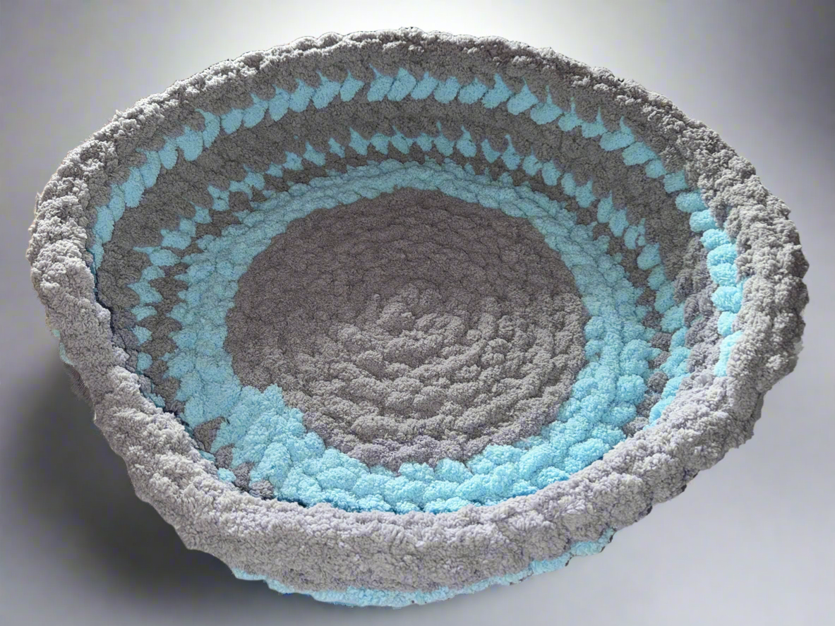 Handmade Tight-Knit Chunky Round Large Pet Bed
