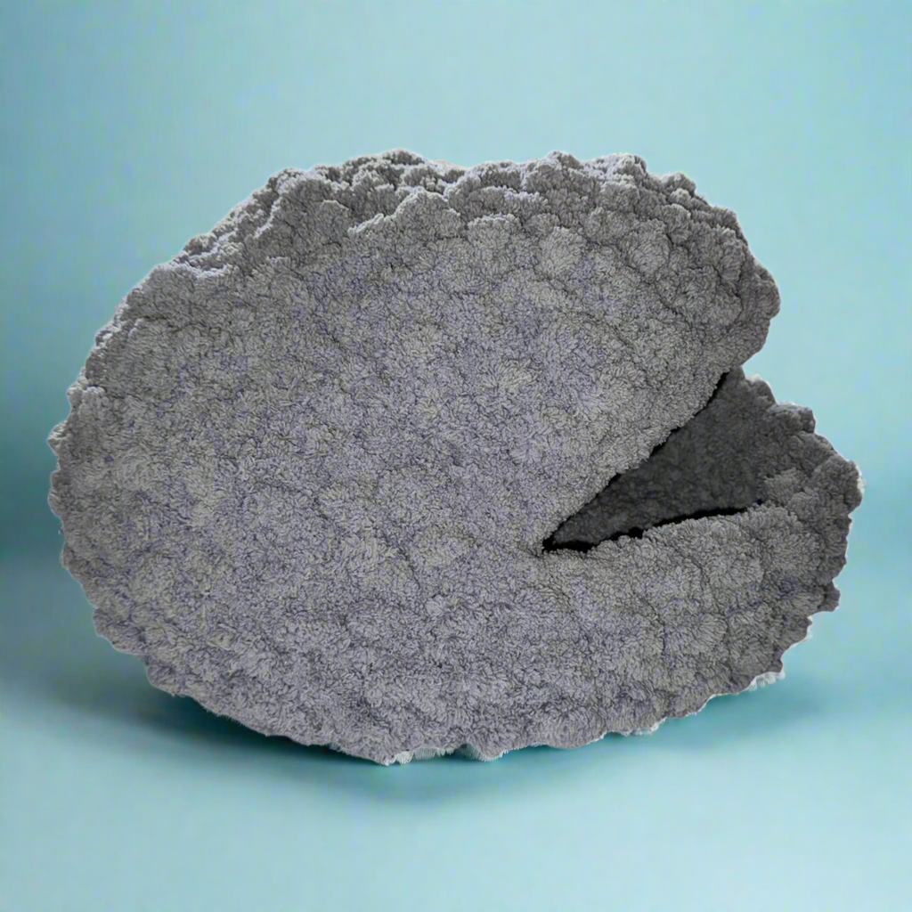 Handmade Tight-Knit Chunky Round Small Cat Cave