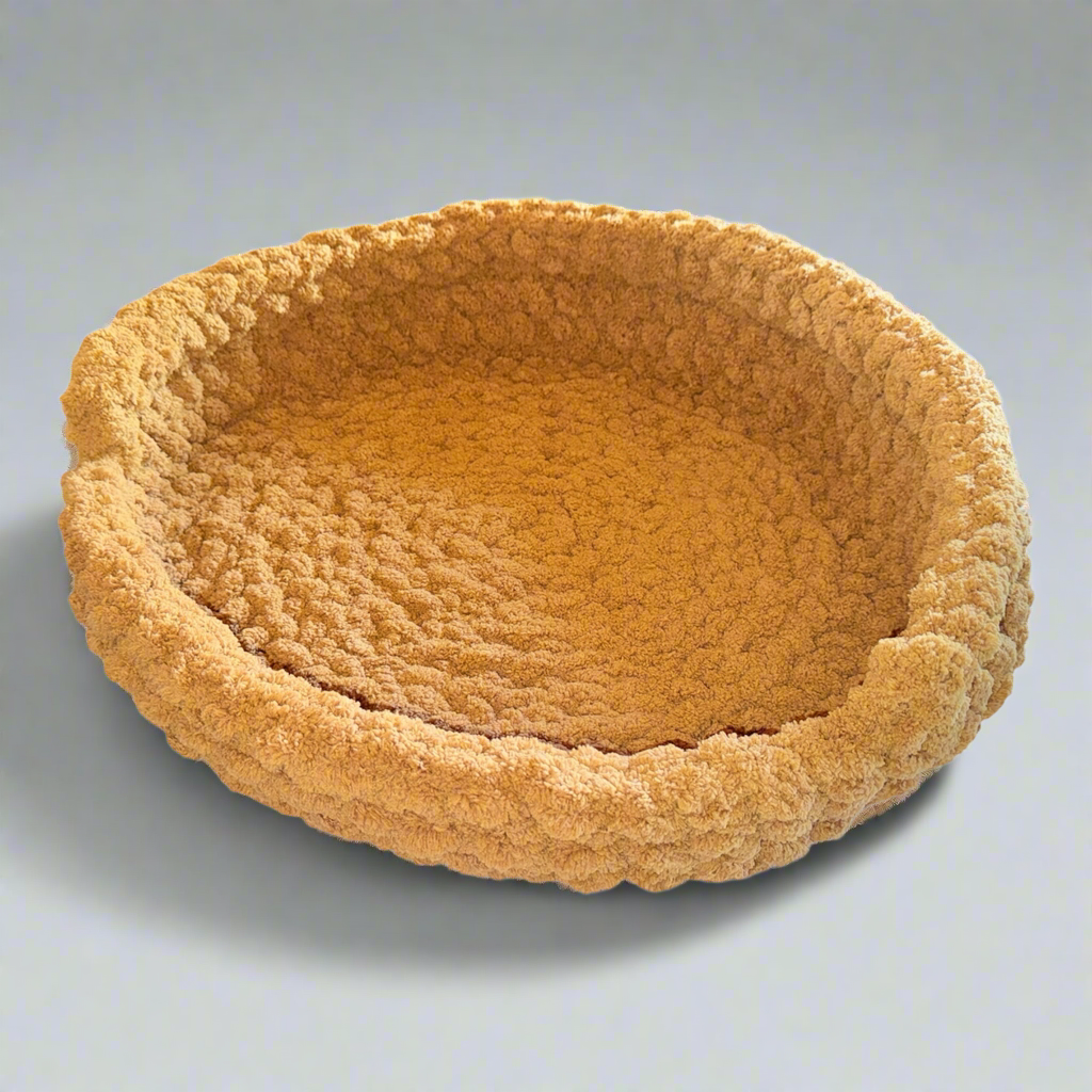 Handmade Tight-Knit Chunky Round Large Pet Bed