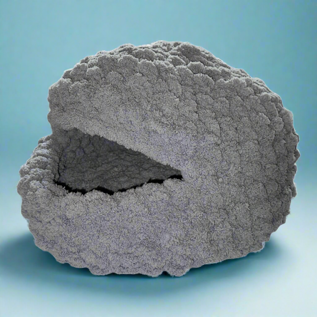 Handmade Tight-Knit Chunky Round Small Cat Cave