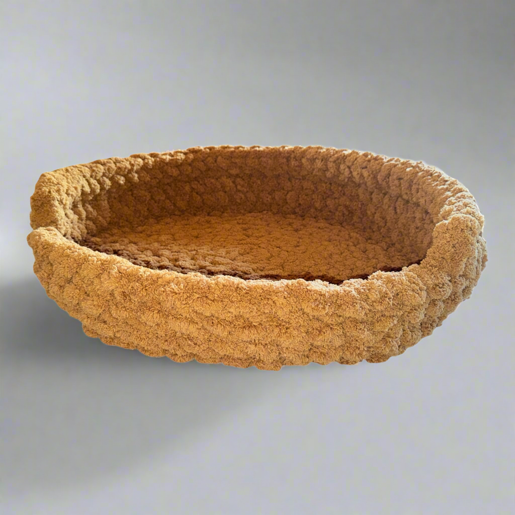 Handmade Tight-Knit Chunky Round Large Pet Bed