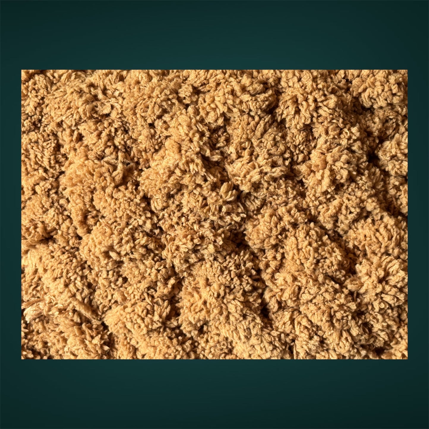 Handmade Tight-Knit Chunky Round Medium Pet Bed