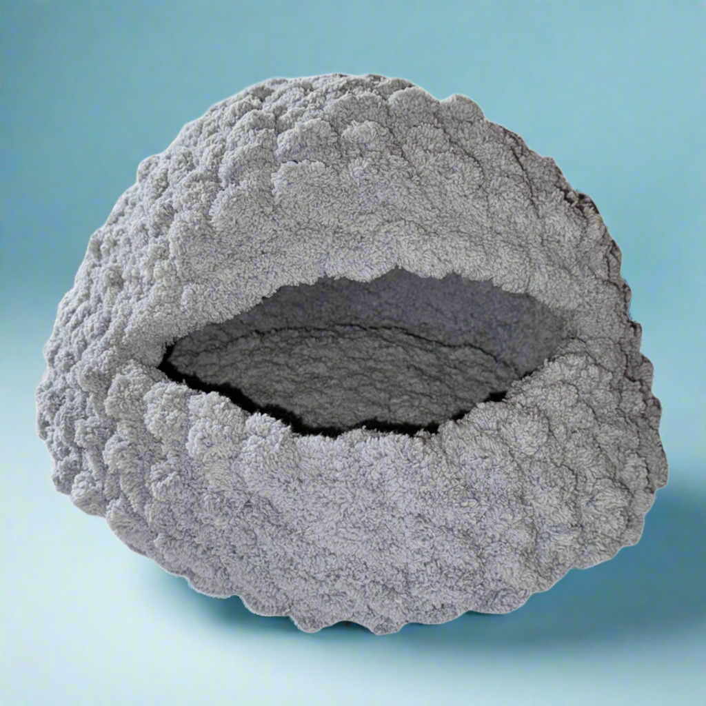 Handmade Tight-Knit Chunky Round Small Cat Cave